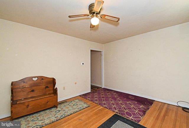 6915 OAKLEY ST, Philadelphia, PA 19111