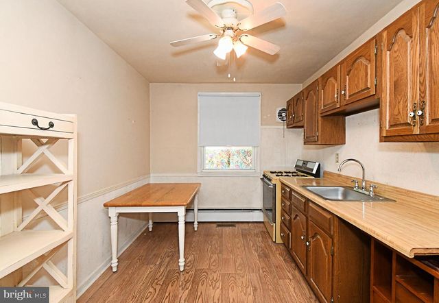 6915 OAKLEY ST, Philadelphia, PA 19111
