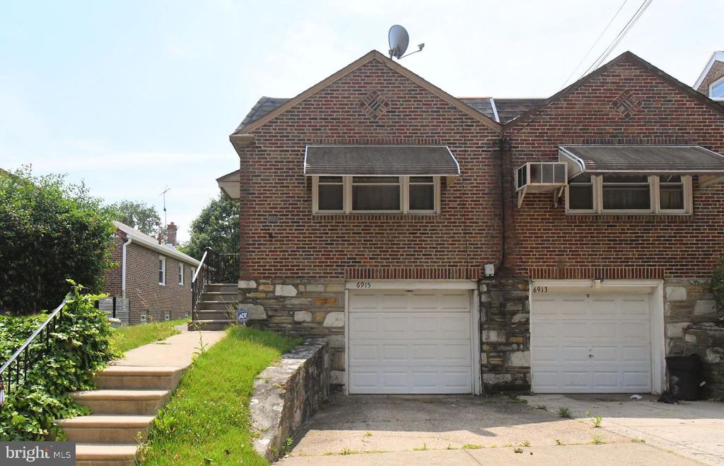 6915 OAKLEY ST, Philadelphia, PA 19111