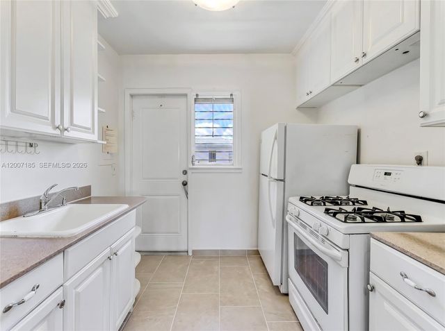 7407 Byron Ave 3, Miami Beach, FL 33141