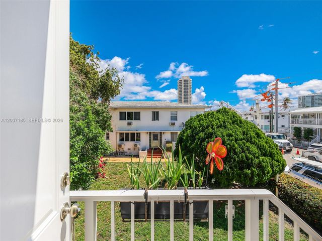 7407 Byron Ave 3, Miami Beach, FL 33141