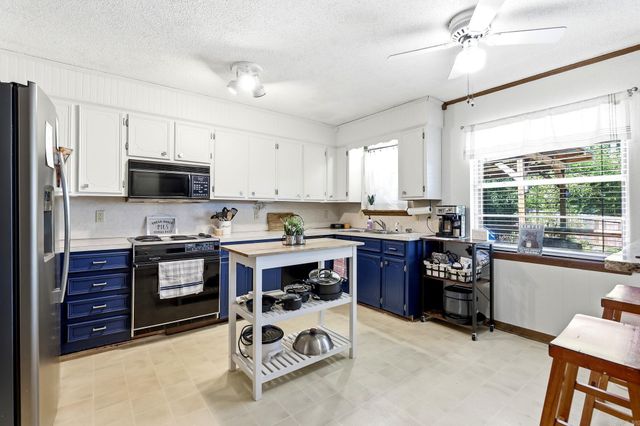 12 Kings Court, Little Rock, AR 72211