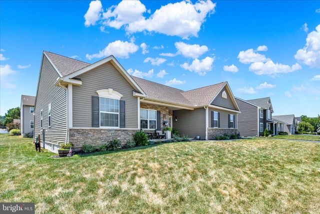 113 SIANNA CIR, Wernersville, PA 19565