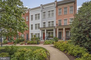 586 REGENT PL NE, Washington, DC 20017