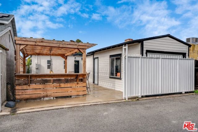 5514 Woodman Avenue, Sherman Oaks, CA 91401