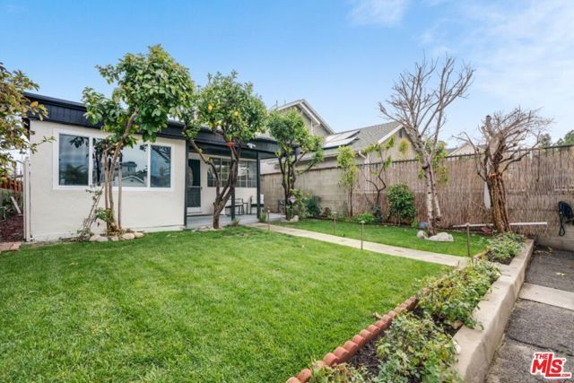 5514 Woodman Avenue, Sherman Oaks, CA 91401