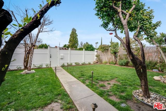 5514 Woodman Avenue, Sherman Oaks, CA 91401