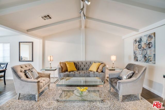 5514 Woodman Avenue, Sherman Oaks, CA 91401