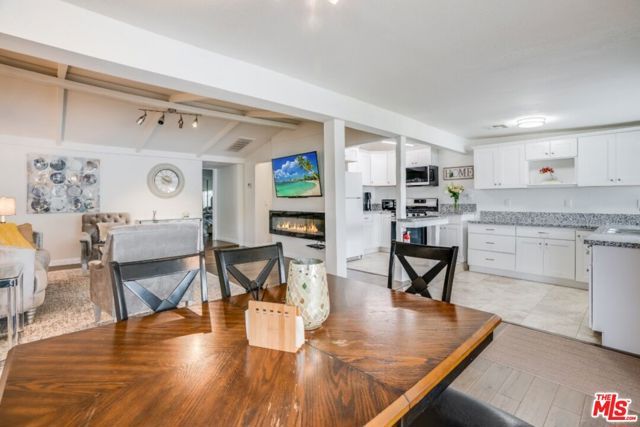 5514 Woodman Avenue, Sherman Oaks, CA 91401