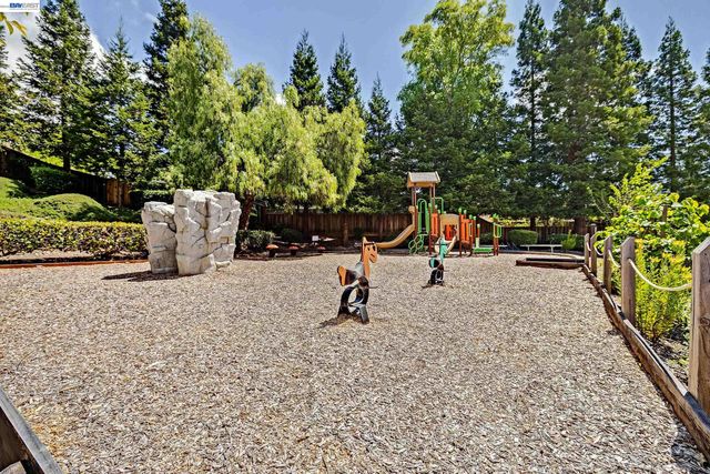 4328 Conejo Dr, Danville, CA 94506