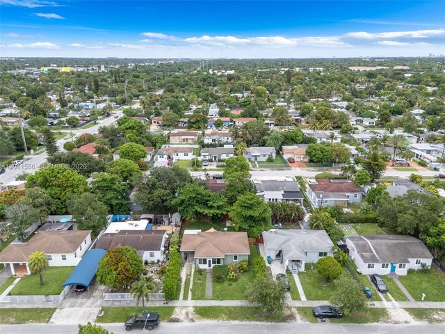 421 NW 105th St 421, Miami, FL 33150