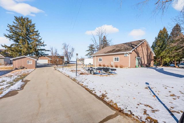 W2932 Kahl Road, Markesan, WI 53946