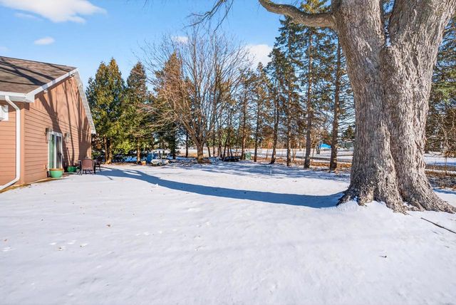 W2932 Kahl Road, Markesan, WI 53946