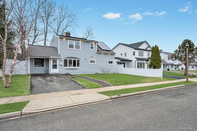 26 Family Lane, Levittown, NY 11756