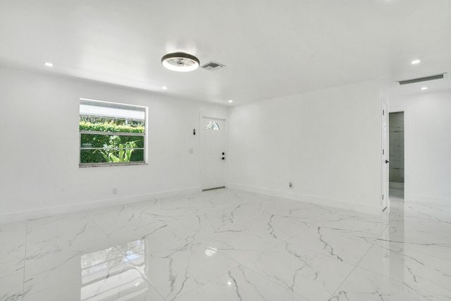4098 Linda Lane, Palm Springs, FL 33406