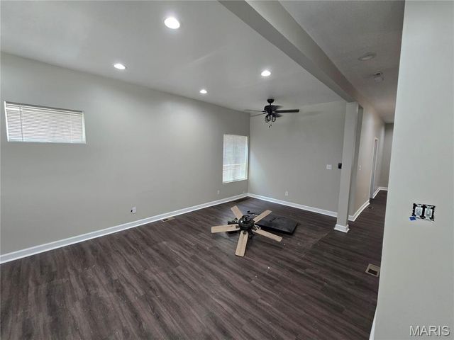 1403 Walton Avenue, St Louis, MO 63113