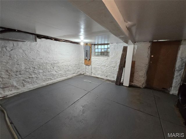 1403 Walton Avenue, St Louis, MO 63113
