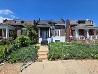 1403 Walton Avenue, St Louis, MO 63113