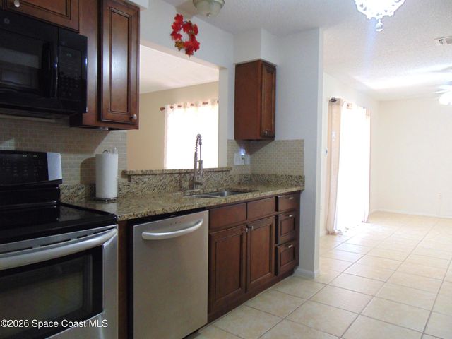 1136 Lamplighter Drive NW, Palm Bay, FL 32907