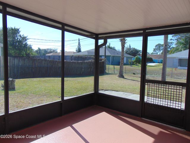 1136 Lamplighter Drive NW, Palm Bay, FL 32907