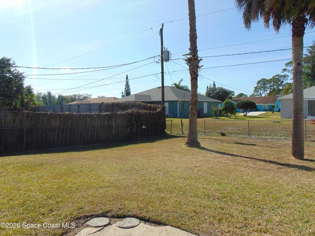 1136 Lamplighter Drive NW, Palm Bay, FL 32907