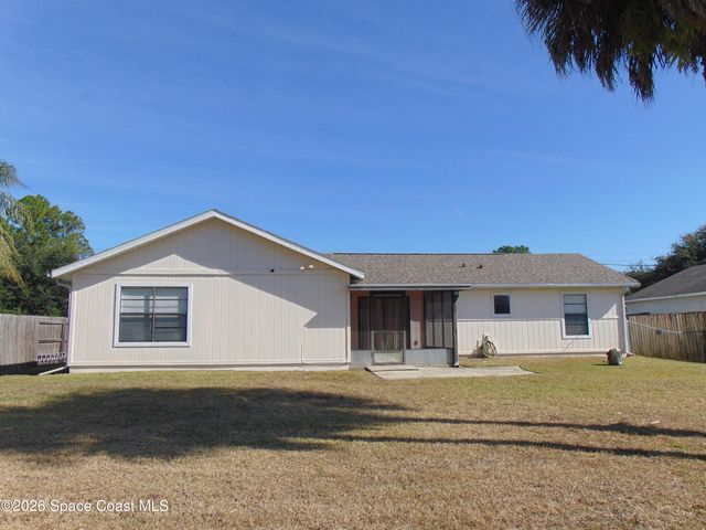 1136 Lamplighter Drive NW, Palm Bay, FL 32907