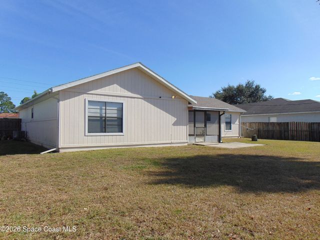 1136 Lamplighter Drive NW, Palm Bay, FL 32907