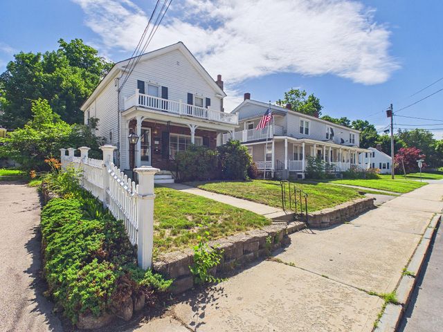 29 Manchester Street, Nashua, NH 03064