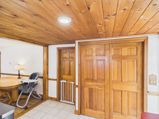 29 Manchester Street, Nashua, NH 03064