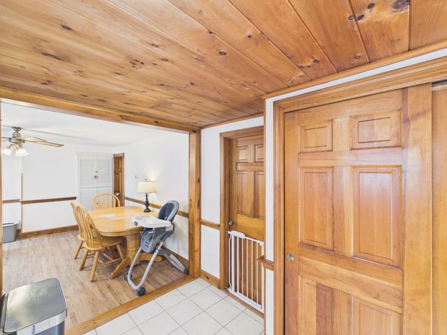 29 Manchester Street, Nashua, NH 03064