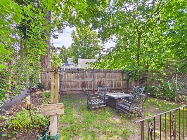 29 Manchester Street, Nashua, NH 03064