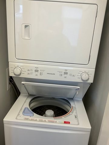 52 Sanborn St 102, Reading, MA 01867