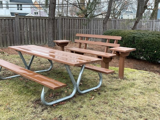 52 Sanborn St 102, Reading, MA 01867