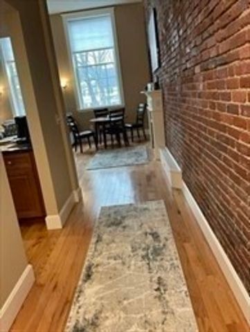 52 Sanborn St 102, Reading, MA 01867