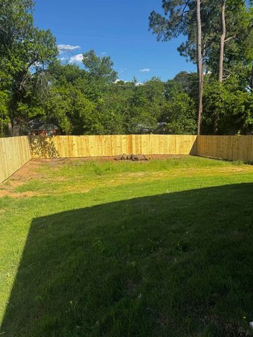 1413 N Summit, Tyler, TX 75702