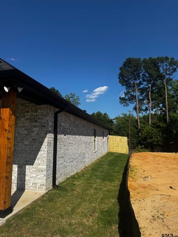 1413 N Summit, Tyler, TX 75702
