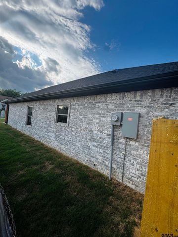 1413 N Summit, Tyler, TX 75702