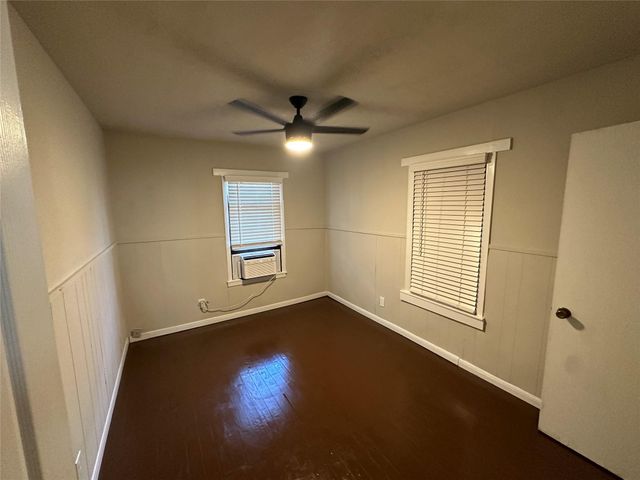 2717 Napoleon Street, Houston, TX 77004