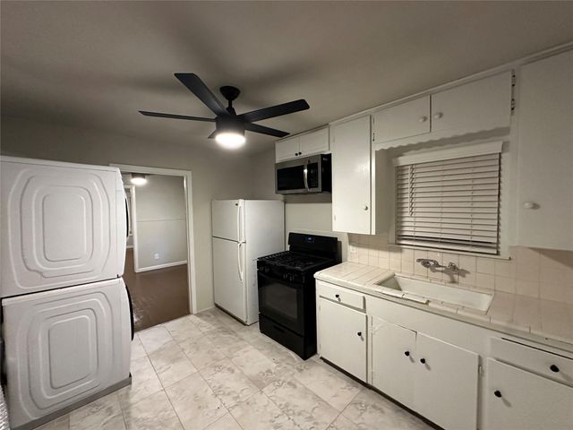 2717 Napoleon Street, Houston, TX 77004