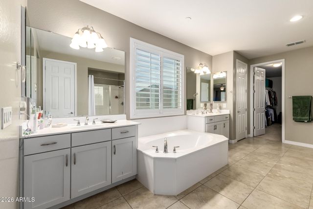 1961 S PONDEROSA Drive, Gilbert, AZ 85295