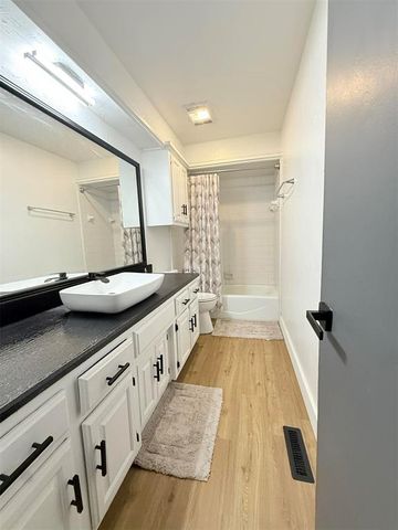 3705 N Windover Drive, Edmond, OK 73013