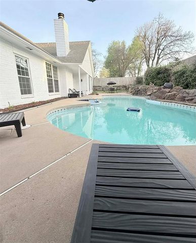 3705 N Windover Drive, Edmond, OK 73013