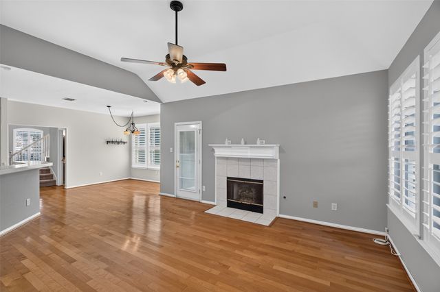 120 Stonecreek Drive, Irving, TX 75063