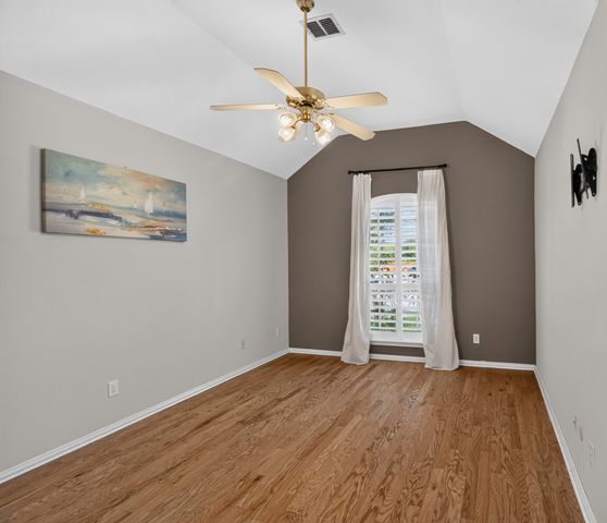 120 Stonecreek Drive, Irving, TX 75063