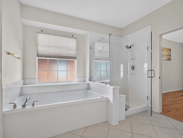 120 Stonecreek Drive, Irving, TX 75063