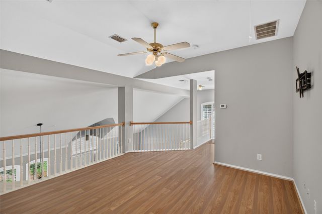 120 Stonecreek Drive, Irving, TX 75063
