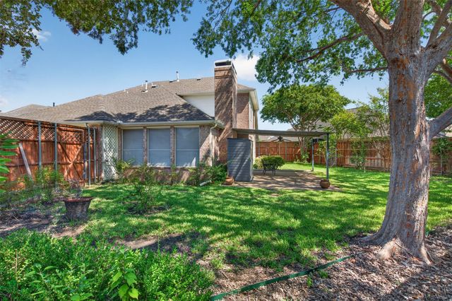 120 Stonecreek Drive, Irving, TX 75063