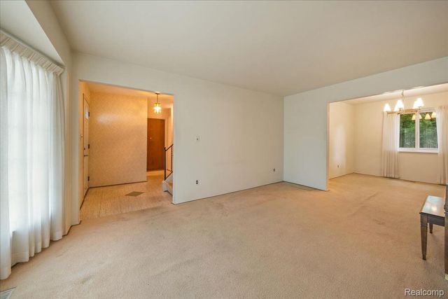 23370 Brandywynne Street, Southfield, MI 48033