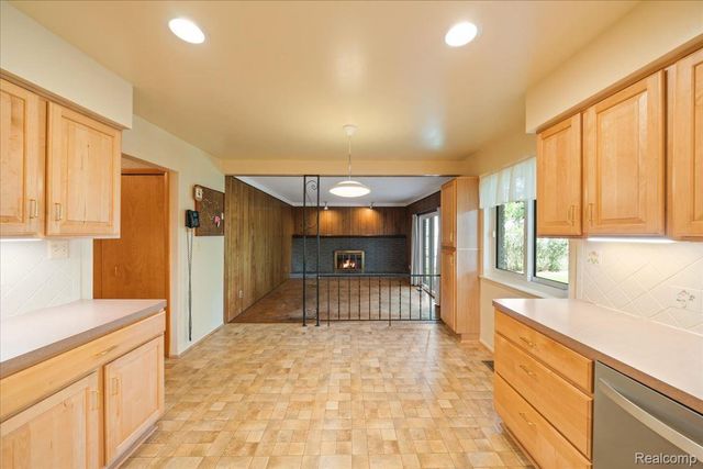 23370 Brandywynne Street, Southfield, MI 48033