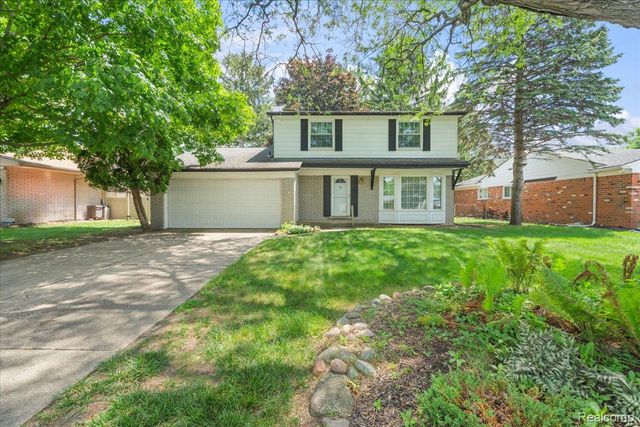 23370 Brandywynne Street, Southfield, MI 48033